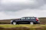 Volvo V90 D4 Momentum 2016 года (UK)